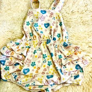 Spring floral EUC Bubble Romper.